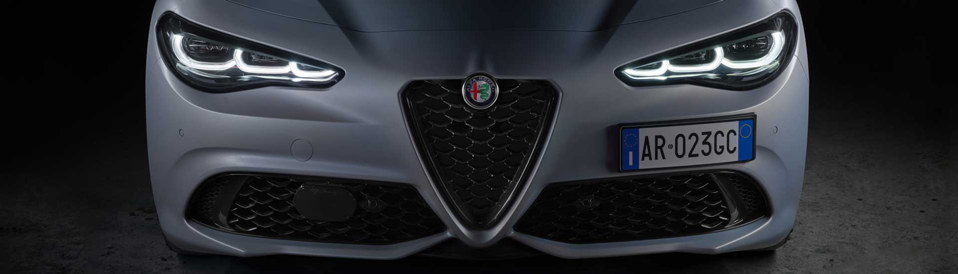 Alfa Romeo Giulia Frontal